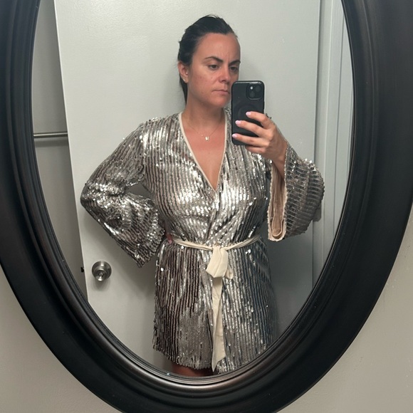 Sequin wrap dress - Picture 9 of 9